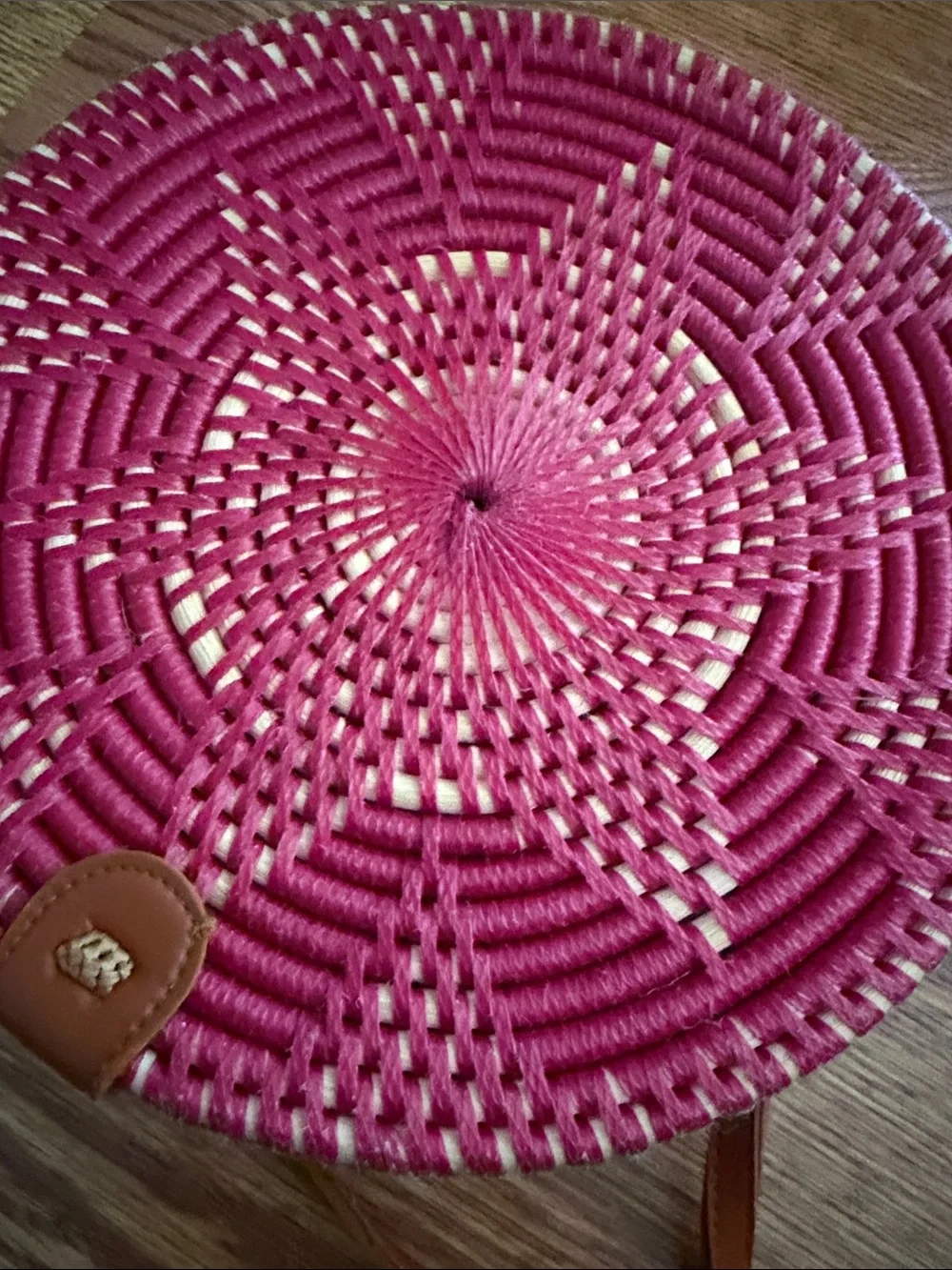 Woven Round Shoulder Bag in Bright Pink
